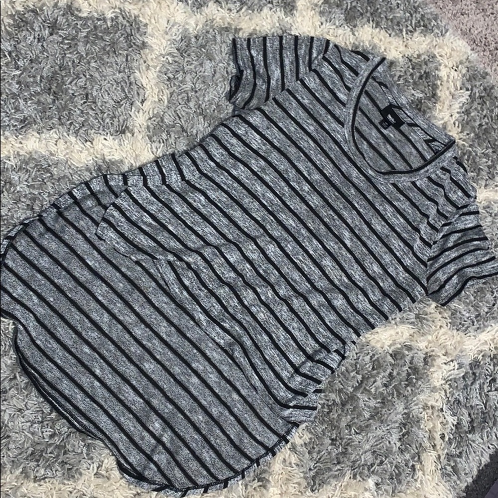 Dramatic hi low tee